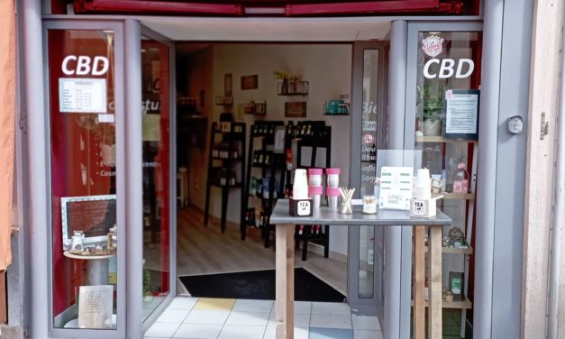 Votre boutique Green Care à Cherbourg. NOMBREUSES NOUVEAUTÉS À DÉCOUVRIR (CBD, THÉ, HUILE, E-LIQUIDE, COSMÉTIQUE ET FLEURS).