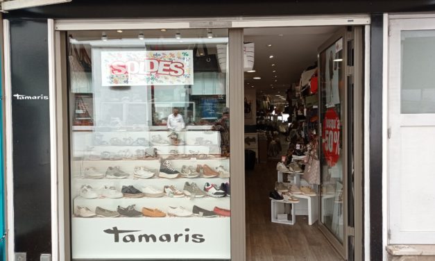Découvrez la boutique de chaussures et sacs Zohra Tamaris à Granville. Spécialiste des sacs vintage pour femmes !