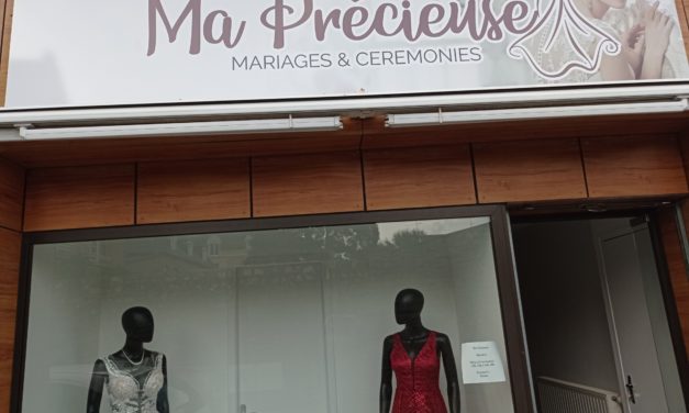 Venez découvrir la boutique Ma Précieuse au 15 Rue Valhubert à Avranches. Votre spécialiste des robes de mariées, tenus de cérémonies pour hommes (sur mesure et personnalisée), femmes et enfants. Également nombreux accessoires et bijoux.
