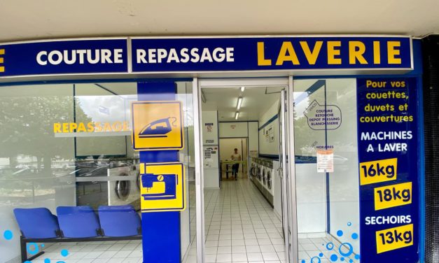 L’Atelier de Wladyslawa au sein du lavomatique du chemin vert à Caën vous propose ses services de Couture et de Repassage.