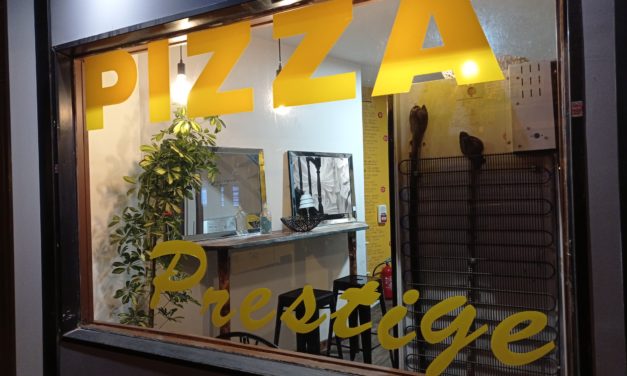 Pizza Prestige vient d’ouvrir à Fougères (51 rue de la Forêt). Confection de vos pizzas artisanalement devant vous avec des produits frais et locaux.