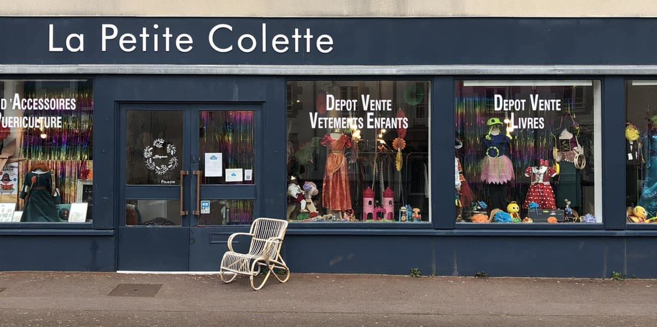 LA PETITE COLETTE À GRANVILLE. DÉPÔT DE VÊTEMENTS, ACCESSOIRES, JOUETS, LIVRES ET SECONDES MAINS ENFANTS DE 0 À 16 ANS (Puériculture). Nombreuses idées cadeaux.