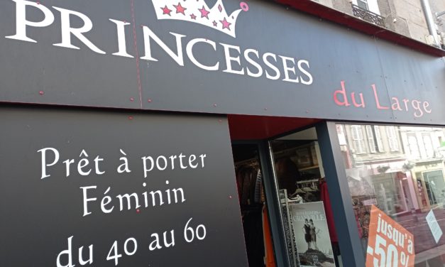 PRINCESSES du Large, votre boutique de prêt-à-porter femme spécialiste des grandes tailles à Granville. Accessoires, bijoux et idées cadeaux.