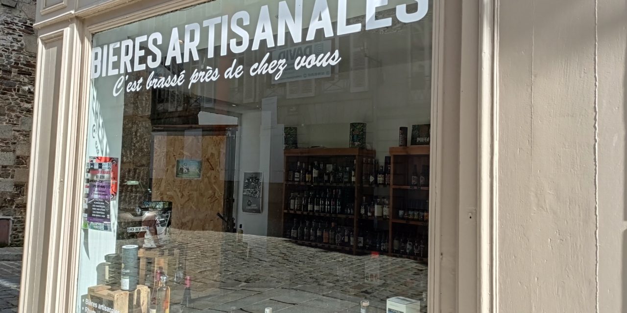 C’est Brassé Près de Chez Vous, votre cave et Brasserie Artisanale à Fougères (35 Ille et Vilaine). Vente de bières, whiskys, liqueurs, pastis breton, vins rhums et calvados arrangés. également de quoi vous faire des planches apéros avec saucissons et rillettes.