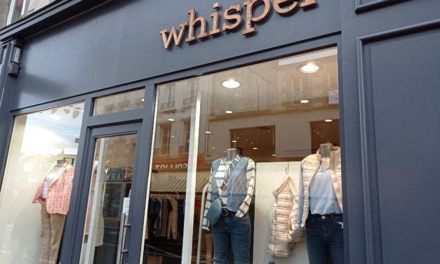 WHISPER VOTRE BOUTIQUE DE PRÊT À PORTER FÉMININ À GRANVILLE. VÊTEMENTS FEMMES, ACCESSOIRES, BIJOUX ET SACS (NOMBREUSES COLLECTIONS FRANÇAISES ET ITALIENNES). Gamme de bijoux faits main dans notre atelier à Granville. DÉCOUVREZ TOUTES NOS NOUVEAUTÉS ICI !