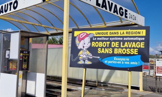 Mouss’Auto à Fougères, votre station de lavage automobile, intérieur et extérieur. Nettoyage de l intérieur de votre voiture par nos soins sur rendez-vous.