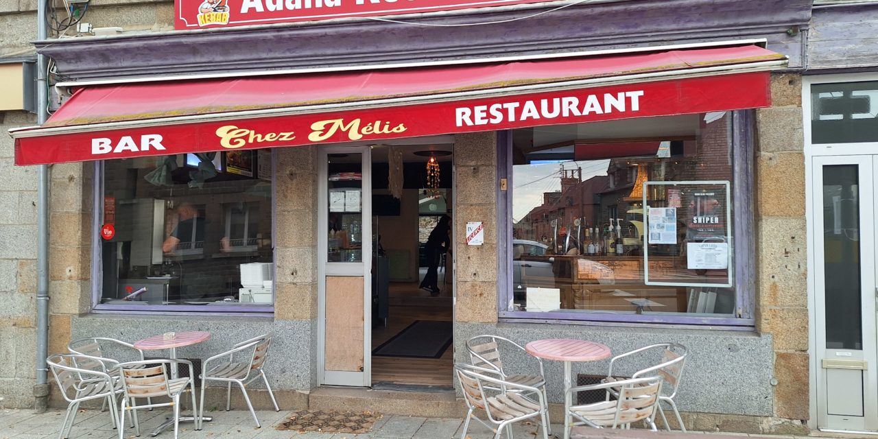 Chez Méliss à Louvigné du Désert (35 Ille et Vilaine). Restaurant, Kebab, Panini, Tacos, Burger, sur place ou à emporter. Deux salles, une terrasse et un accueil très convivial vous attendent.