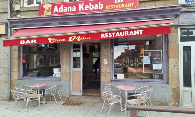 Chez Méliss à Louvigné du Désert (35 Ille et Vilaine). Restaurant, Kebab, Panini, Tacos, Burger, sur place ou à emporter. Deux salles, une terrasse et un accueil très convivial vous attendent.