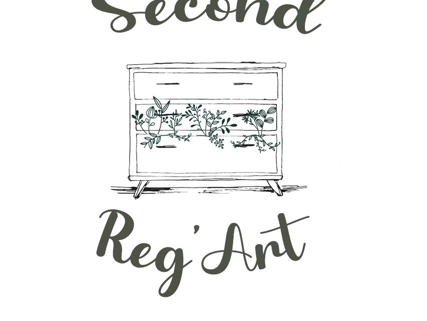 Second Reg’Art à St Aubin du Cormier ( Ille et Vilaine). Votre spécialiste de la rénovation de meubles (aérogommage), décoration d’intérieur et relooking. Vente et location de meuble (pour les profs ou pour vos évènements). Ateliers découvertes pour la rénovation de vos propres meubles.